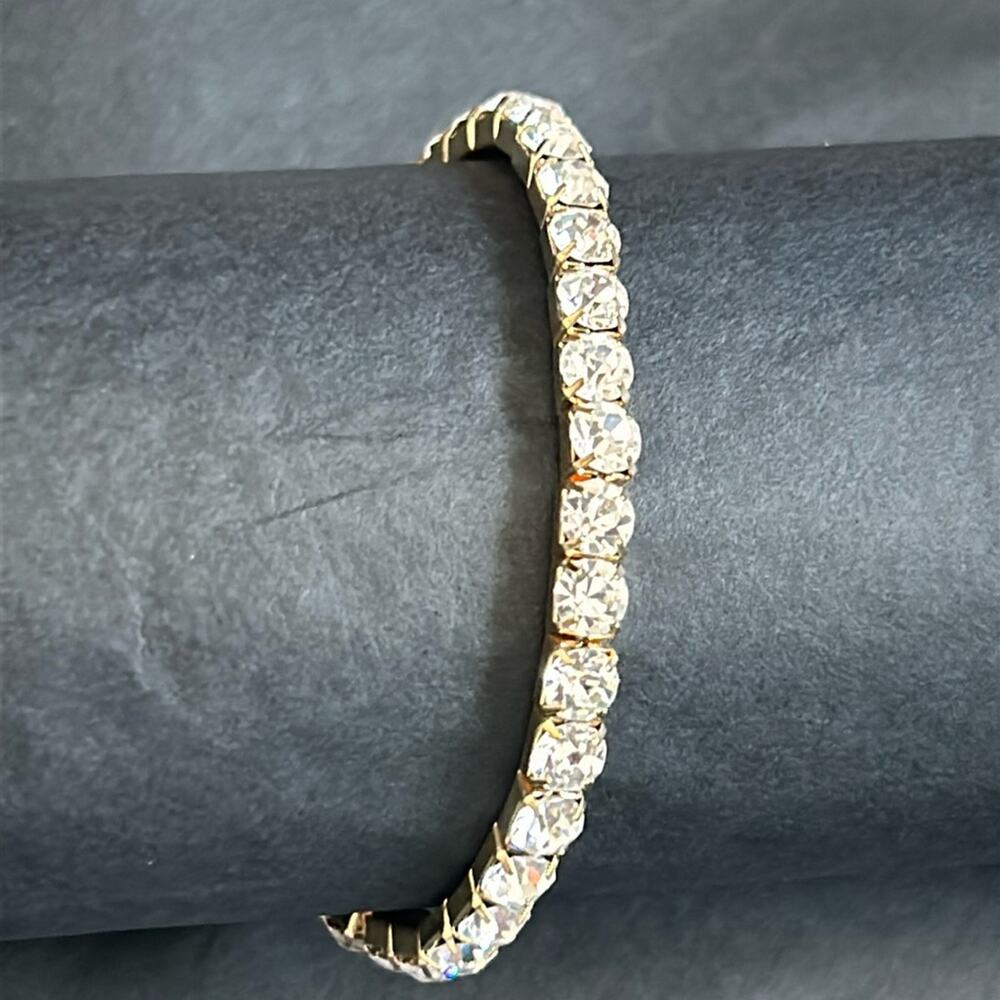 Women’s vintage dainty gold tone crystal bracelet one size‎ 7 in stretches